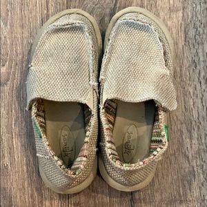 Kids Sanuk shoes size 13